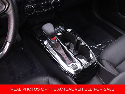 Used 2024 Chevrolet Trax RS w/ Sunroof Package image 12