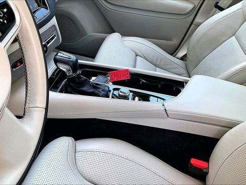 Used 2020 Volvo XC90 T6 Inscription w/ Protection Package AWD/4WD image 18