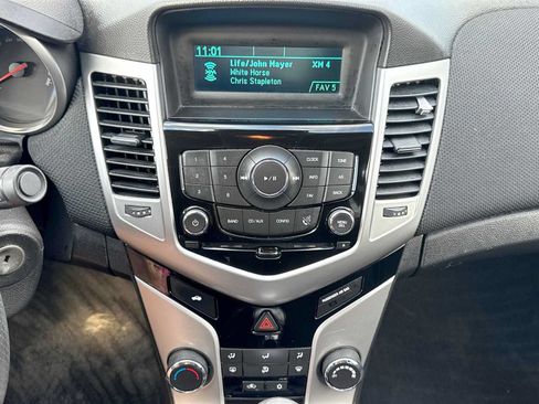 Used 2016 Chevrolet Cruze LT FWD image 26