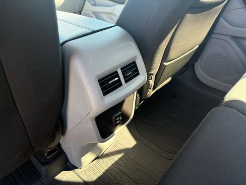 Used 2024 GMC Terrain SLE w/ Driver Convenience Package image 33