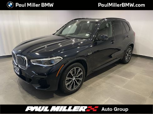 Used 2022 BMW X5 xDrive45e w/ M Sport Package AWD/4WD image 1