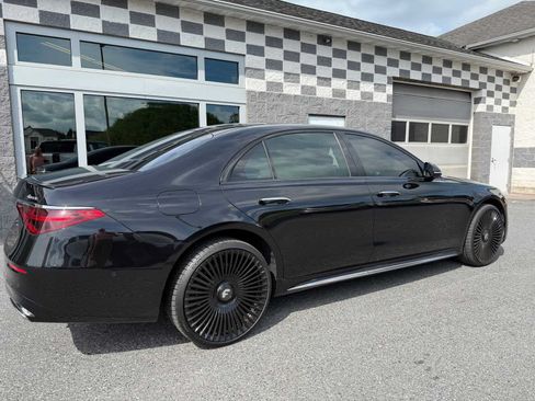 Used 2023 Mercedes-Benz S 580 4MATIC Sedan image 3