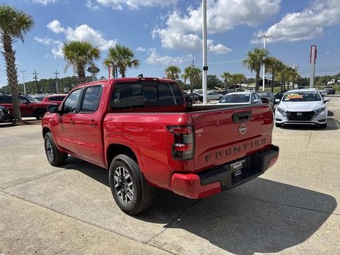 New 2026 Nissan Frontier SV w/ Black Accent Package image 4