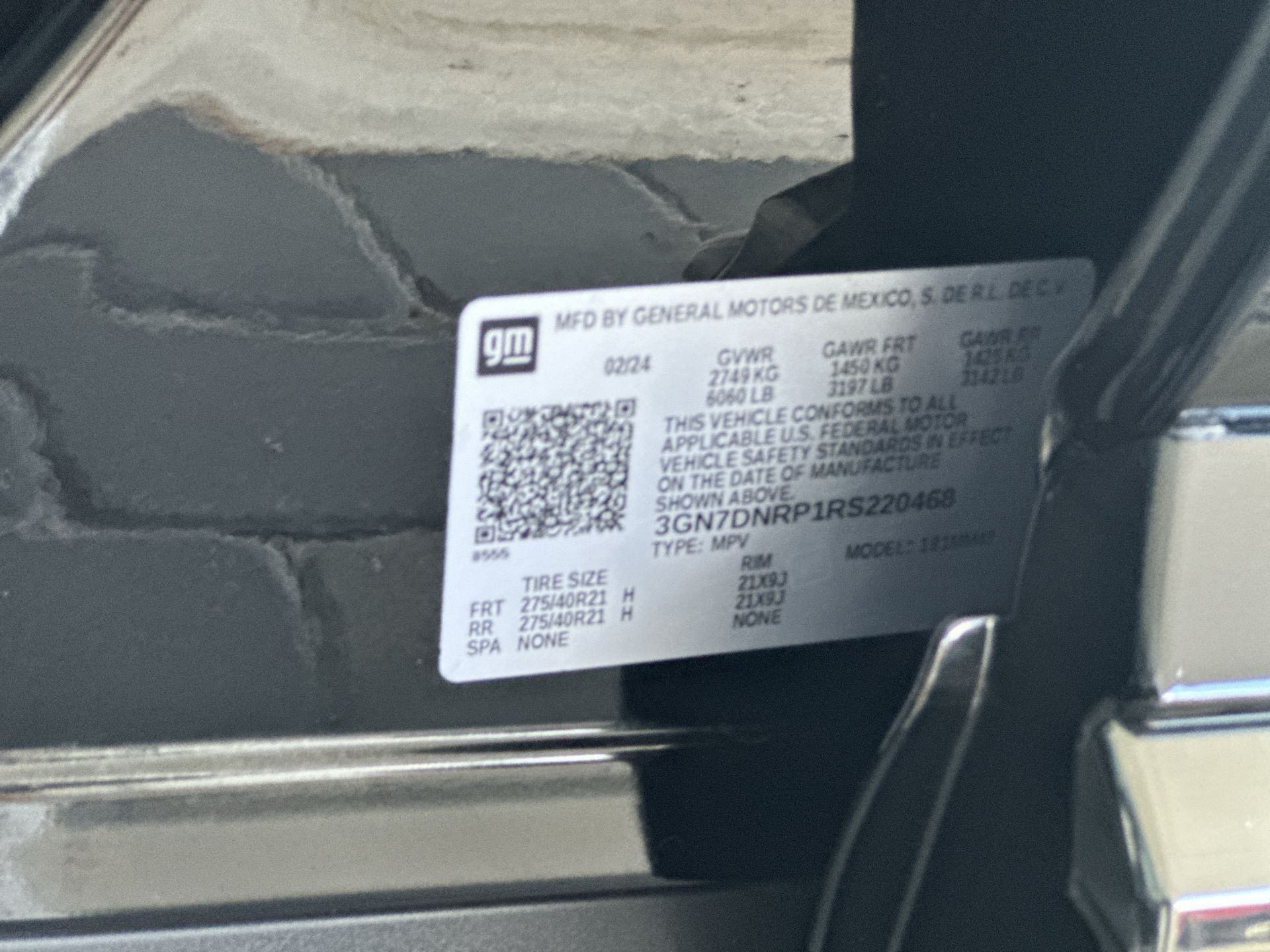 Certified 2024 Chevrolet Equinox EV RS FWD image 33