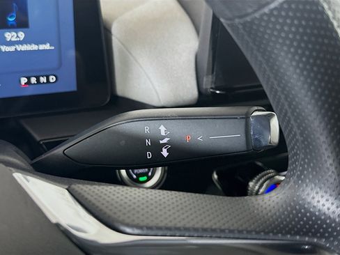 Used 2024 Honda Prologue EX image 25