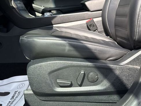 Used 2020 Ford Edge SEL w/ Convenience Package image 14