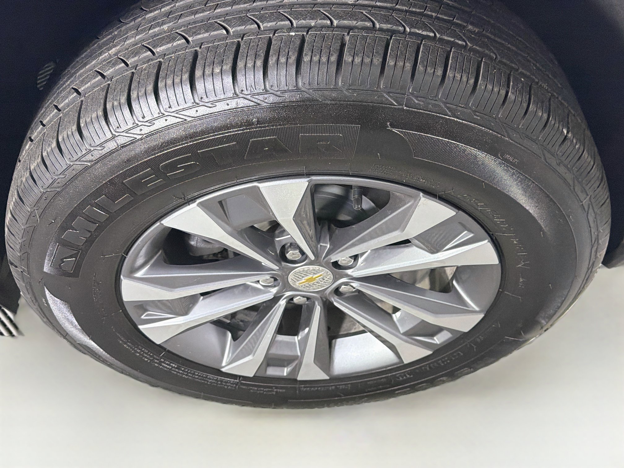 Used 2025 Chevrolet Equinox LT w/ Convenience Package II FWD image 11