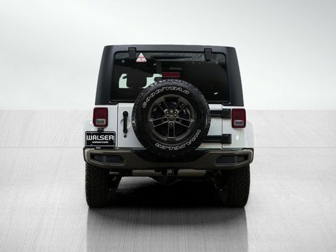 Used 2016 Jeep Wrangler Unlimited Sahara AWD/4WD image 4