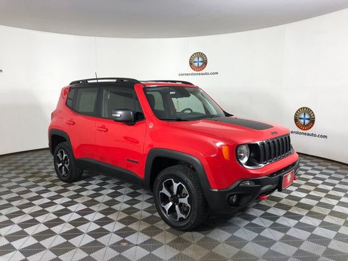 Used 2019 Jeep Renegade Trailhawk w/ Cold Weather Group II AWD/4WD image 14