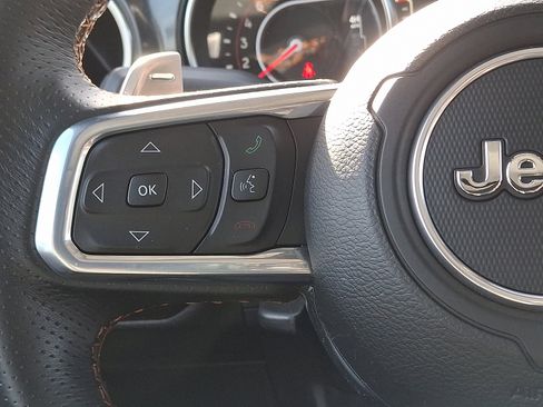 Certified 2022 Jeep Wrangler Unlimited Rubicon w/ Dual Top Group image 21