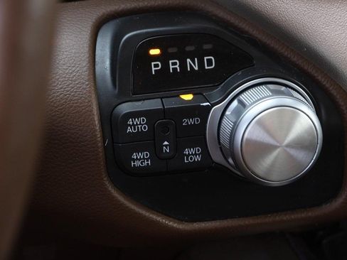 Used 2019 RAM 1500 Laramie AWD/4WD image 13