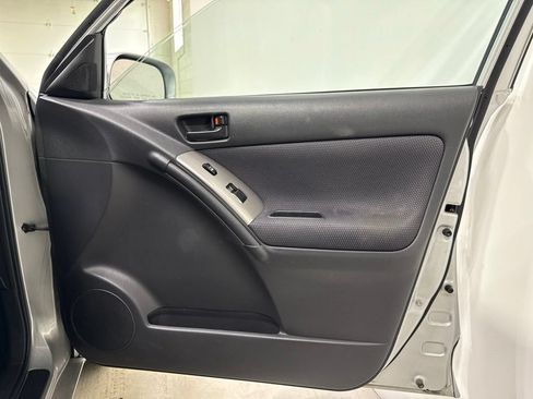 Used 2005 Pontiac Vibe w/ Power Group Value Package FWD image 22