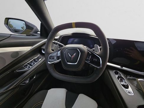 Used 2022 Chevrolet Corvette Stingray Premium Conv w/ Z51 Performance Package RWD image 14
