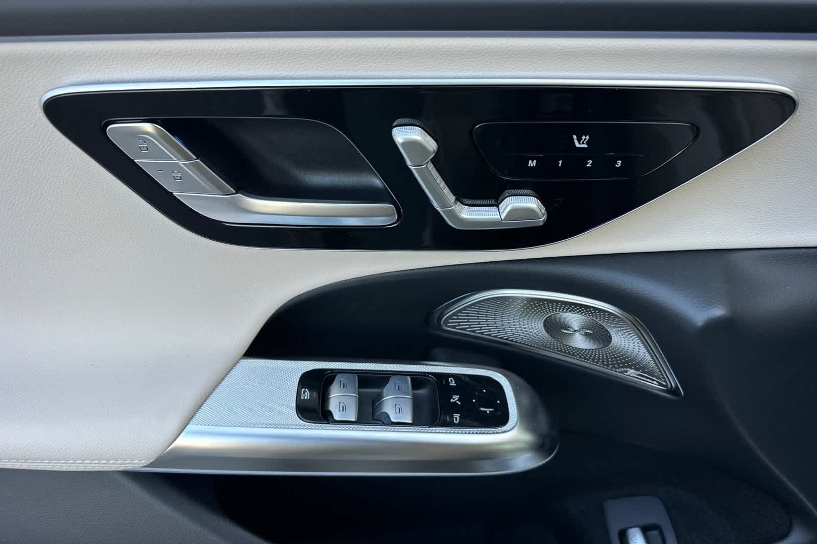 New 2027 Mercedes-Benz GLC 300 image 10