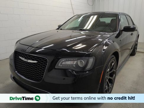 Used 2017 Chrysler 300 S image 1