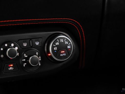 Used 2015 Ferrari 458 Italia Coupe RWD image 75