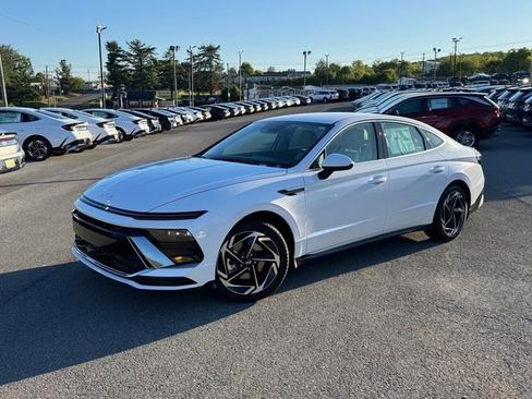 New 2026 Hyundai Sonata SEL FWD image 1