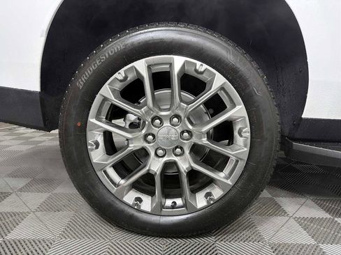 New 2026 GMC Yukon XL Elevation image 16