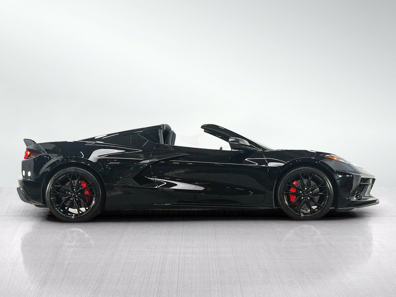 Used 2023 Chevrolet Corvette Stingray Coupe w/ Z51 Performance Package RWD image 7