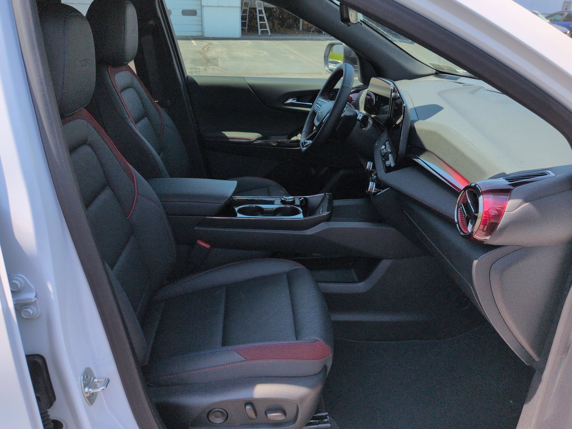 Certified 2025 Chevrolet Equinox RS w/ Safety and Technology Package AWD/4WD image 28