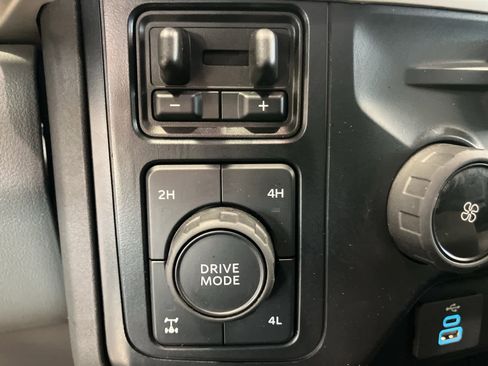 Used 2024 Ford F250 XLT image 17