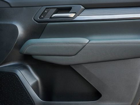 New 2026 GMC Terrain AT4 w/ LPO, Floor Liner Package image 10