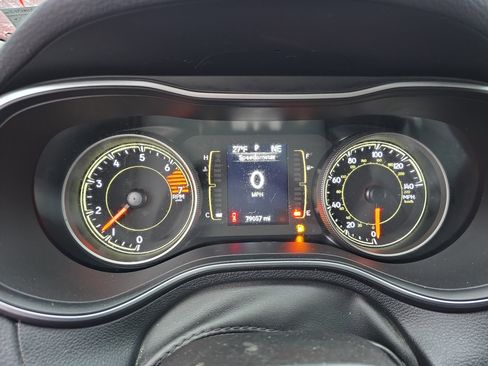 Used 2020 Jeep Cherokee Latitude Plus w/ Cold Weather Group image 21