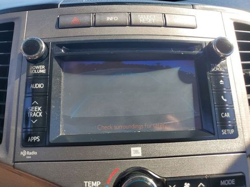 Used 2014 Toyota Venza XLE image 31