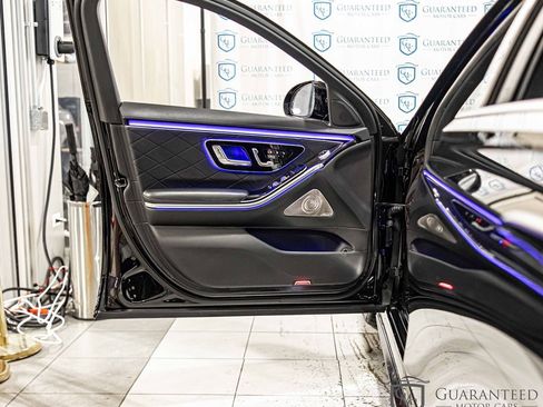 Used 2022 Mercedes-Benz S 580 4MATIC Sedan w/ AMG Line Package image 29