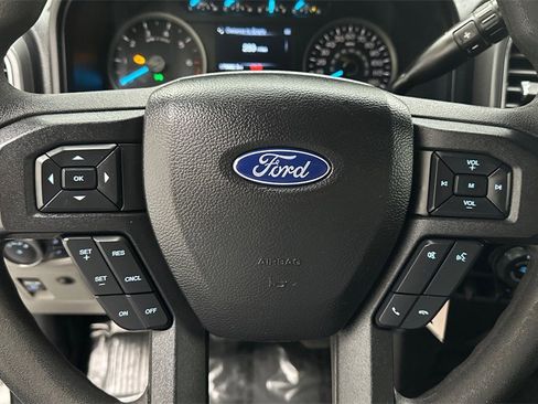 Used 2020 Ford F150 XLT w/ Trailer Tow Package image 11