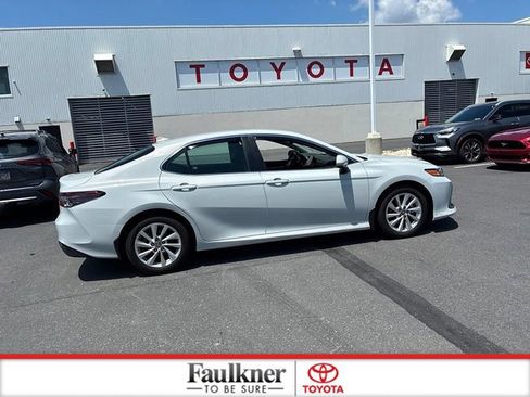 Used 2023 Toyota Camry LE AWD/4WD image 7
