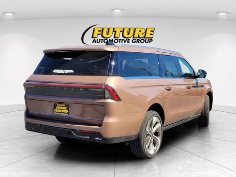 New 2026 Lincoln Navigator L Black Label AWD/4WD image 6
