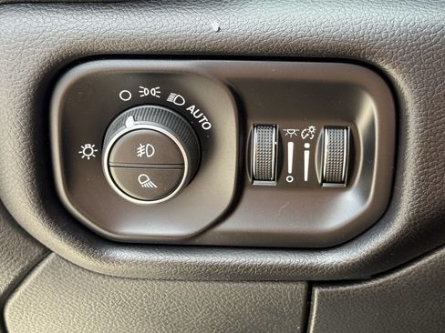 Used 2024 RAM 2500 Laramie w/ Safety Group AWD/4WD image 26
