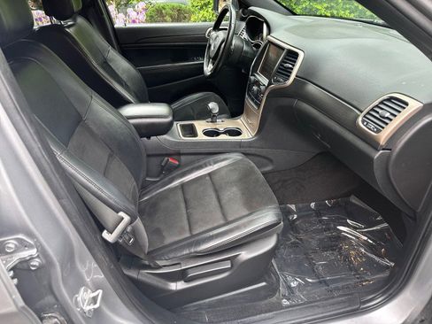 Used 2015 Jeep Grand Cherokee Altitude AWD/4WD image 38