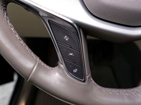Used 2021 Cadillac XT5 Premium Luxury AWD/4WD image 29