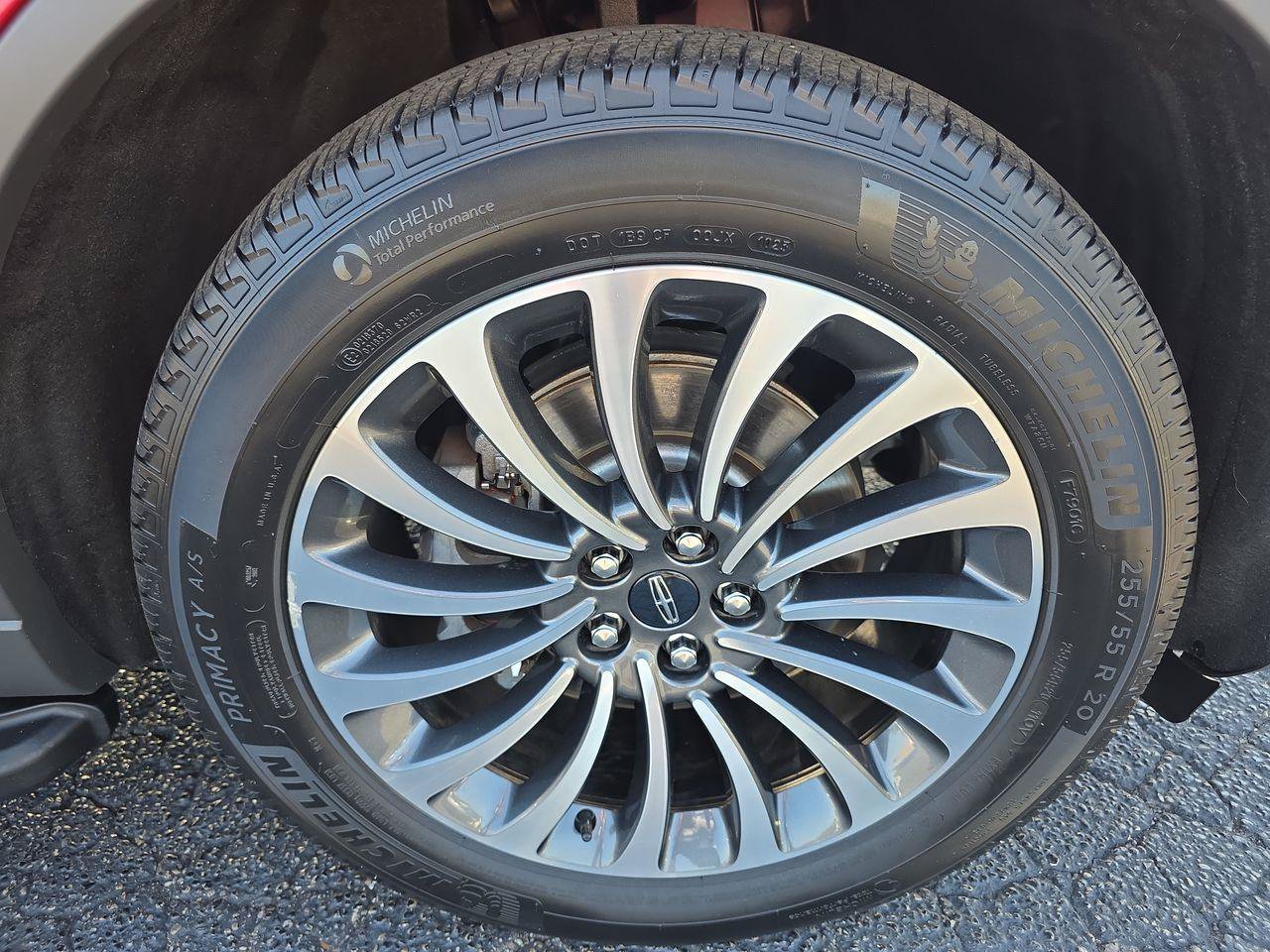 Used 2021 Lincoln Aviator Reserve w/ Equipment Group 201A AWD/4WD image 16