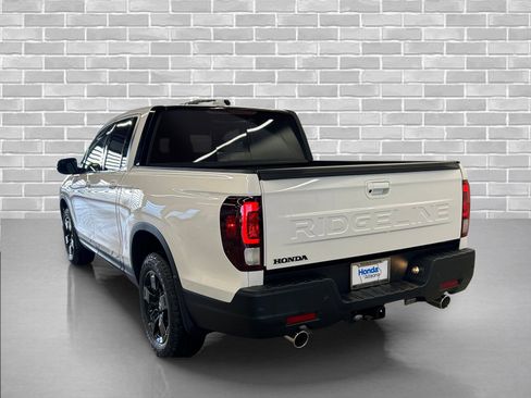 New 2026 Honda Ridgeline Black Edition image 3