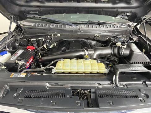 Used 2019 Ford Expedition Max XLT w/ Equipment Group 201A AWD/4WD image 28