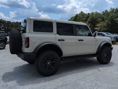 New 2026 Ford Bronco Outer Banks w/ Sasquatch Package