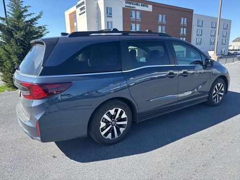 Used 2025 Honda Odyssey EX-L image 4