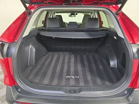 Used 2022 Toyota RAV4 XLE w/ Convenience Package image 20