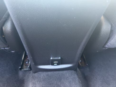 Certified 2018 Chevrolet Cruze LT w/ Convenience Package FWD image 31