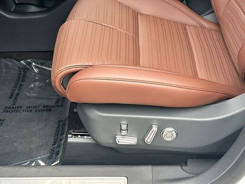 New 2026 Lincoln Nautilus Reserve AWD/4WD image 10