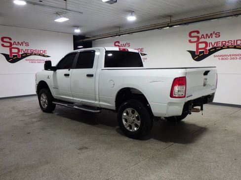 Used 2024 RAM 2500 Big Horn AWD/4WD image 2