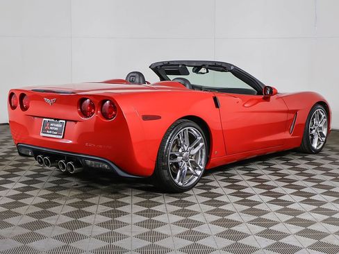 Used 2006 Chevrolet Corvette Convertible w/ Preferred Equipment Group RWD image 17