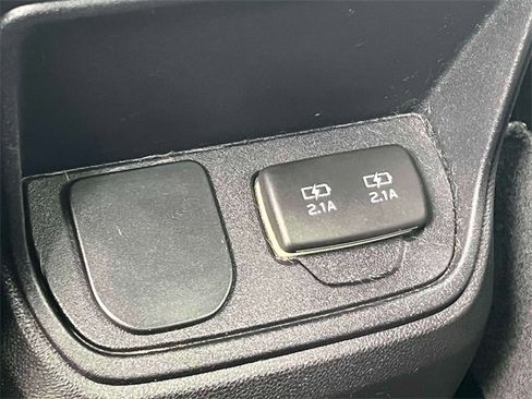 Used 2021 Subaru Ascent Premium image 17