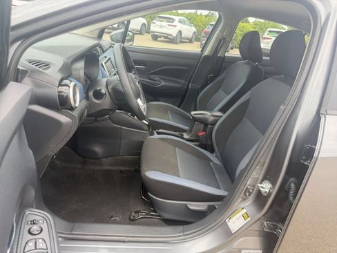 Used 2025 Nissan Versa SV FWD image 36