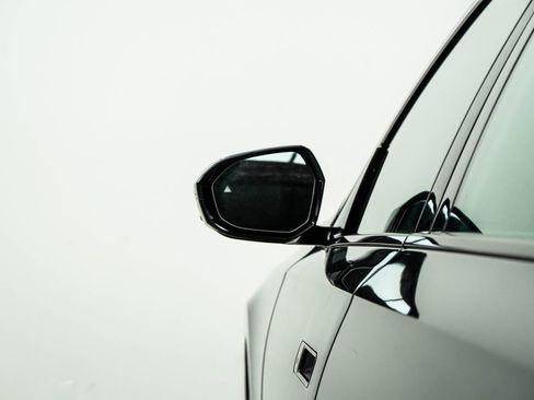 Used 2025 BMW 740i xDrive image 14