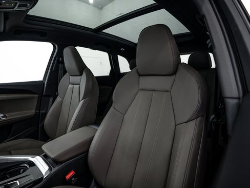 New 2025 Audi Q5 Premium Plus image 16