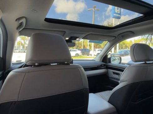 Used 2024 Honda Pilot Touring image 8